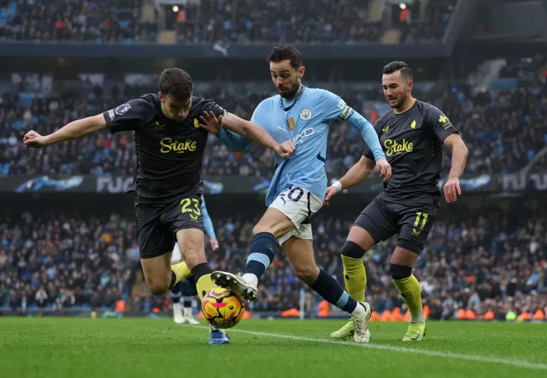 Manchester City and Everton Share the Spoils in Premier League Stalemate