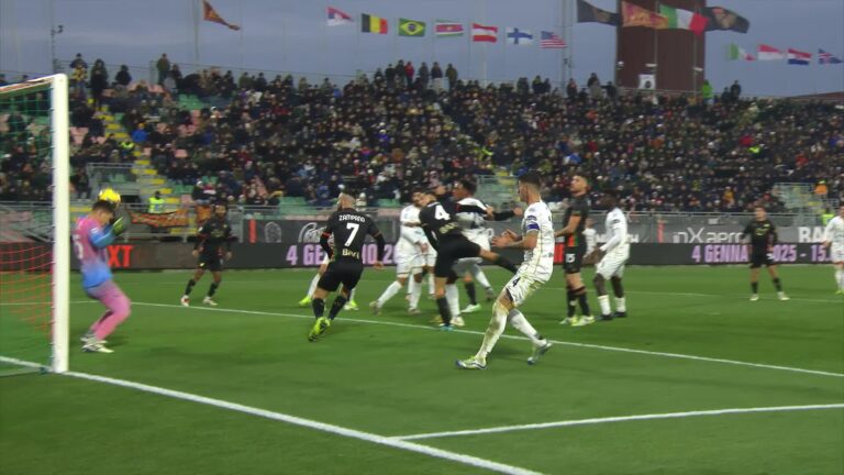 Venezia Triumphs Over Cagliari in a Thrilling Serie A Encounter